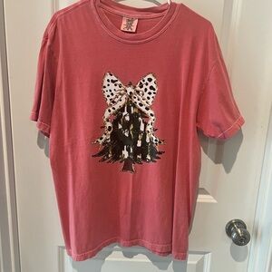 Comfort Colors Tree Leopard Bow T-Shirt size large